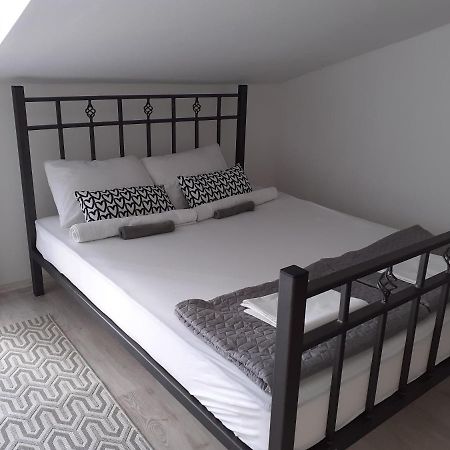 Flora Novi Sad Apartment ภายนอก รูปภาพ