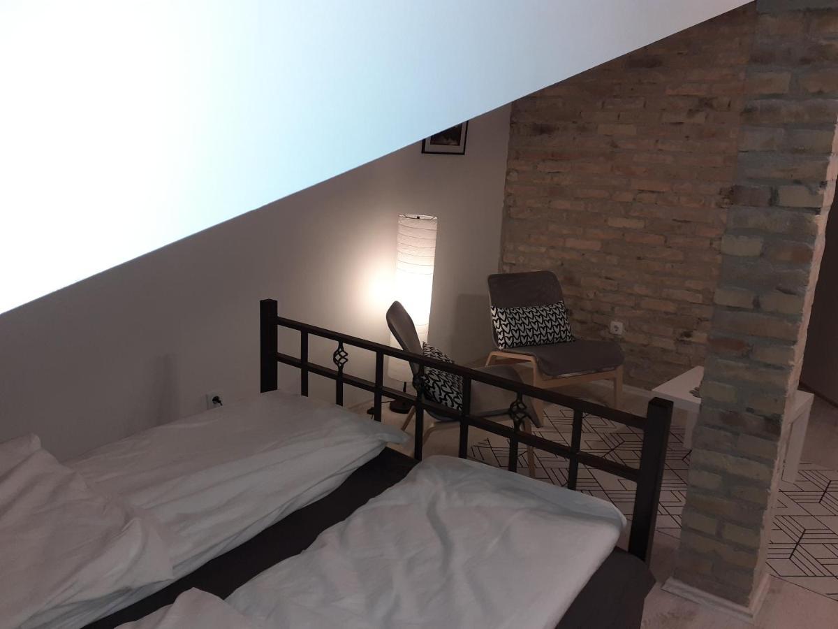 Flora Novi Sad Apartment ภายนอก รูปภาพ
