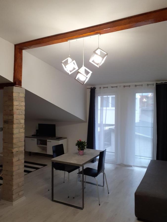 Flora Novi Sad Apartment ภายนอก รูปภาพ