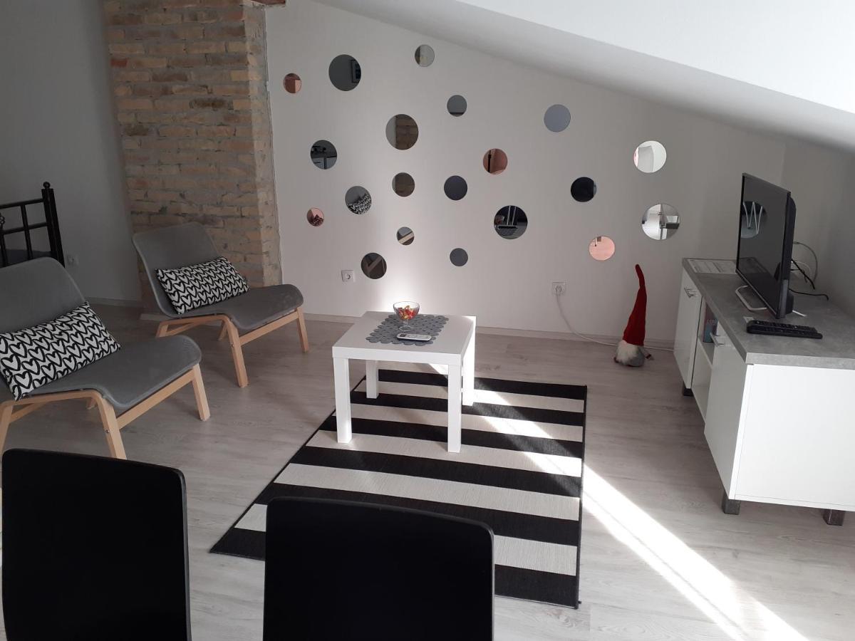 Flora Novi Sad Apartment ภายนอก รูปภาพ