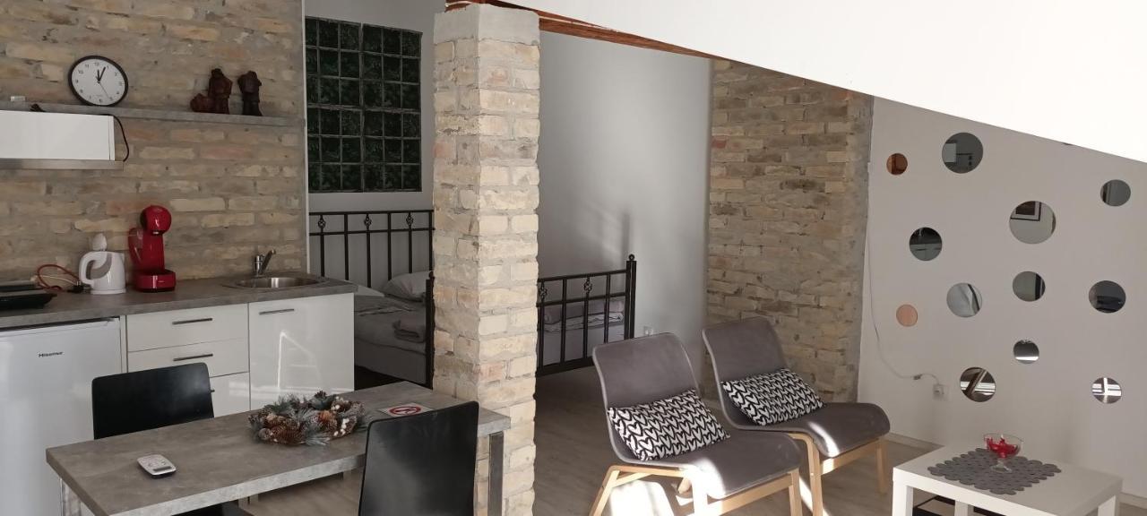 Flora Novi Sad Apartment ภายนอก รูปภาพ