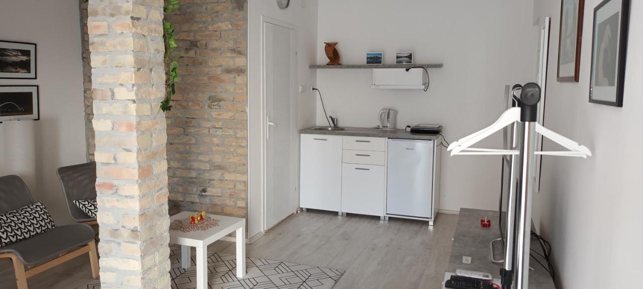 Flora Novi Sad Apartment ภายนอก รูปภาพ